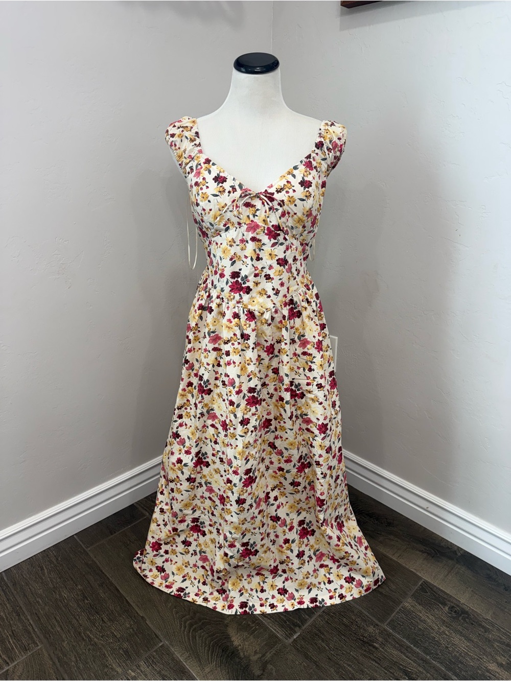 NWT Abercrombie Bra Free Cap Sleeve Midi Dress